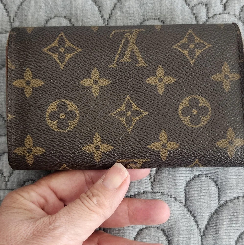 LV Monogram wallet - Picture 8 of 10